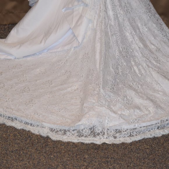 NWOT Beautiful Modest Wedding Gown with Train, White with Lace and Rhinestones - Picture 13 of 16
